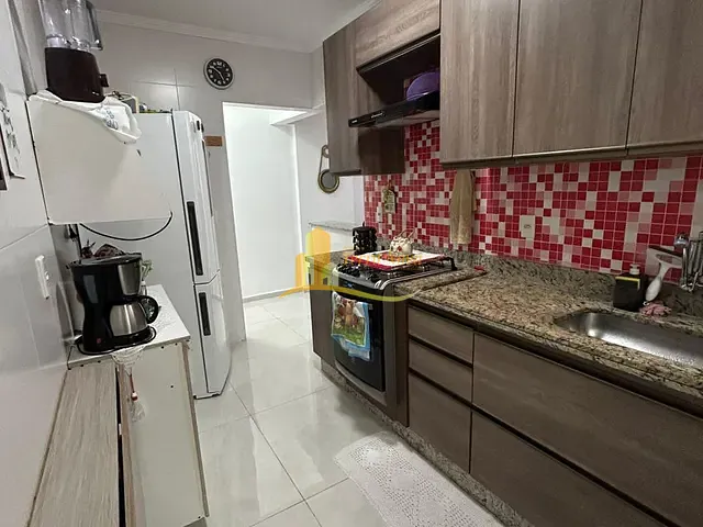 Apartamento 2 quartos e 2 banheiros, à venda, no bairro Tupi em Praia Grande