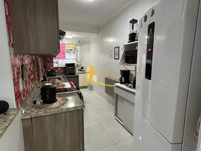 Apartamento 2 quartos e 2 banheiros, à venda, no bairro Tupi em Praia Grande