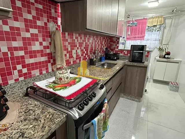 Apartamento 2 quartos e 2 banheiros, à venda, no bairro Tupi em Praia Grande