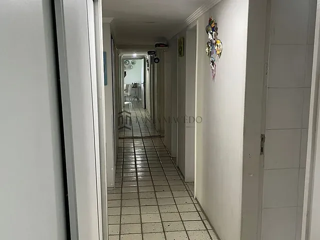 Apartamento 5 quartos e 2 banheiros, à venda, no bairro Boa Viagem em Recife
