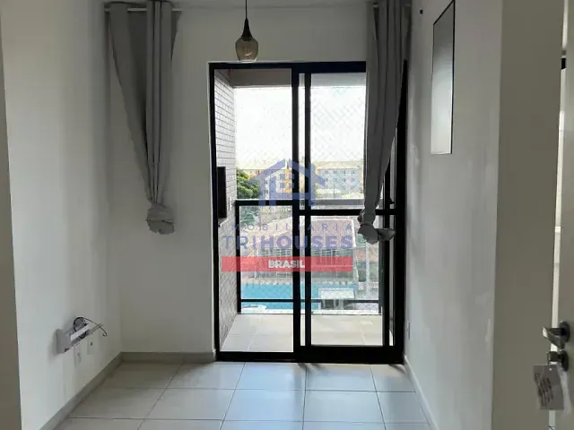 Apartamento 2 quartos e 1 banheiro, à venda, no bairro Parque da Fonte em São José dos Pinhais