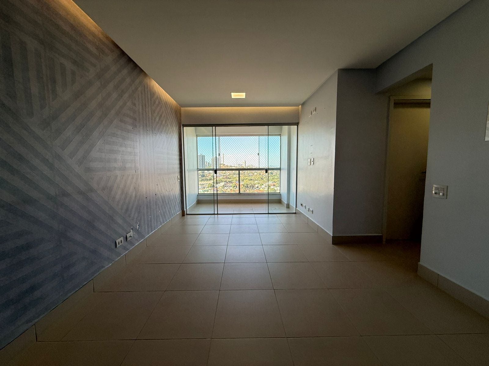 Apartamento à venda com 2 quartos, 61m² - Foto 3