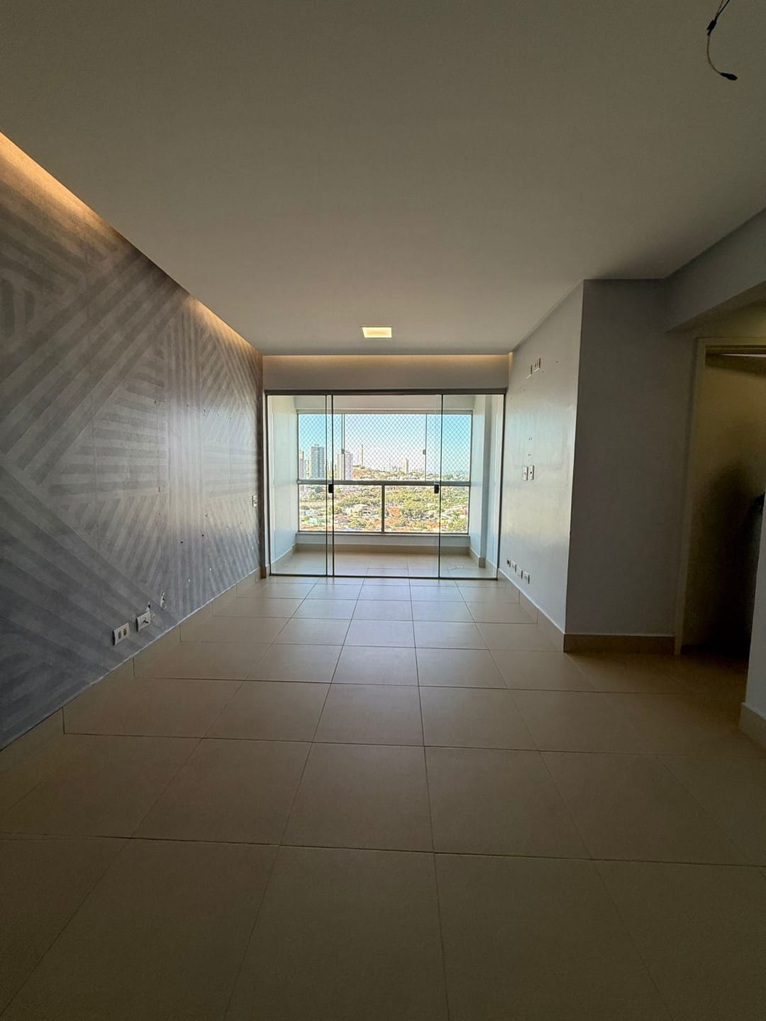 Apartamento à venda com 2 quartos, 61m² - Foto 1