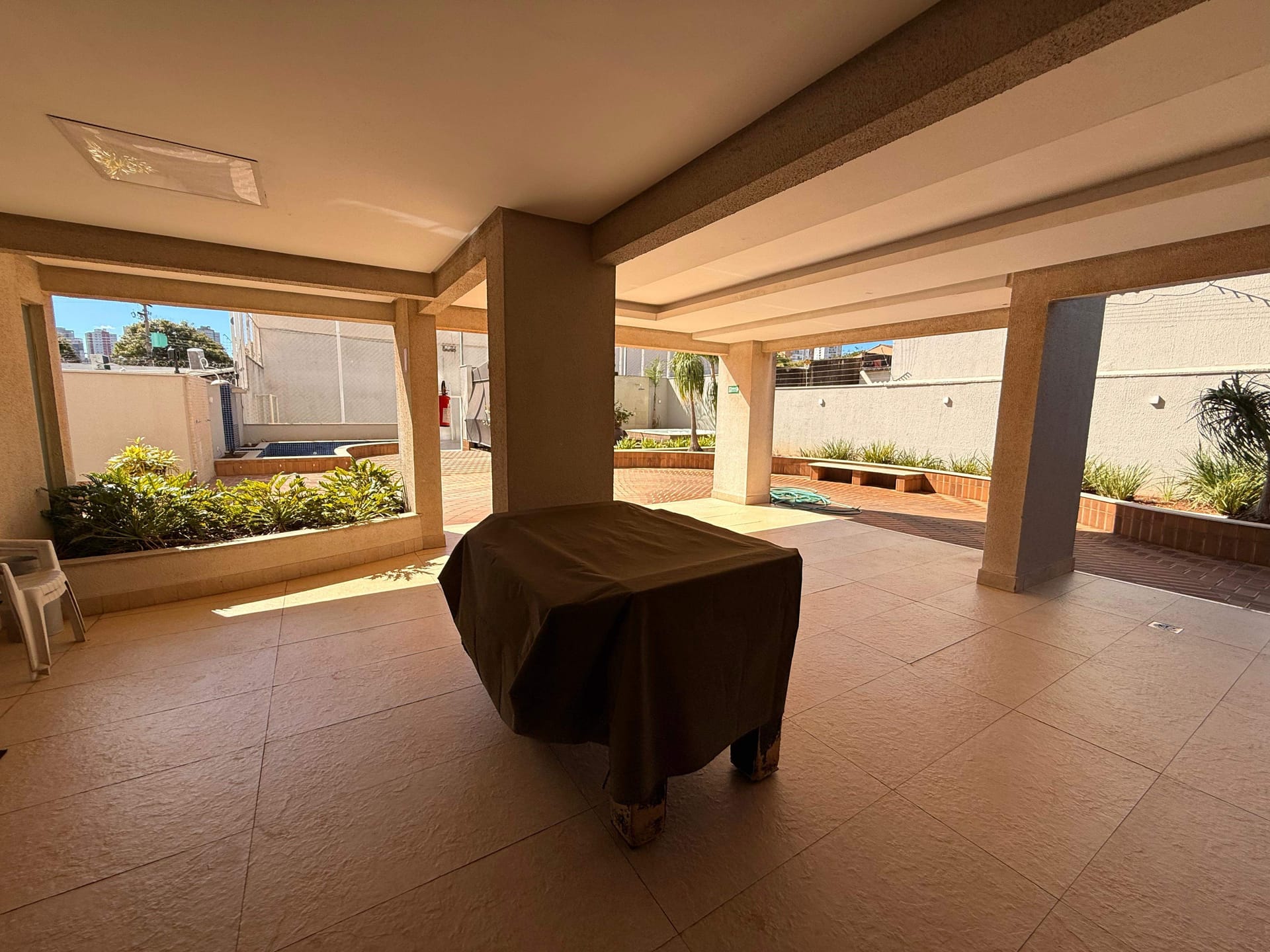 Apartamento à venda com 2 quartos, 61m² - Foto 25