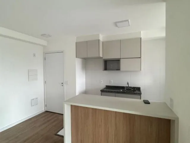 Apartamento com 65m² 2 quartos e 2 banheiros, para alugar, no bairro Vila Alzira em Santo André