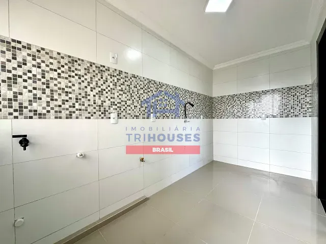 Apartamento 2 quartos e 1 banheiro, à venda, no bairro Ipê em São José dos Pinhais
