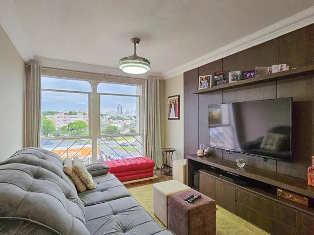Foto do Apartamento - Apartamento semi-mobiliado de 133 m² privativo com 3 dormitórios sendo 1 suíte e 1 vaga de garagem no Água Verde | Auze Imóveis
