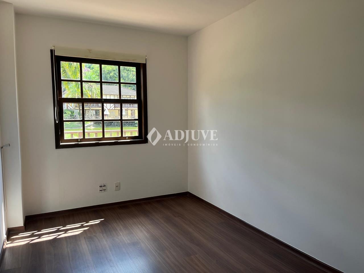 Apartamento à venda com 3 quartos, 87m² - Foto 3