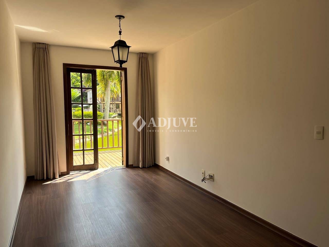 Apartamento à venda com 3 quartos, 87m² - Foto 1