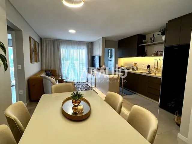 Apartamento 2 quartos e 2 banheiros, à venda, no bairro Fazenda em Itajaí