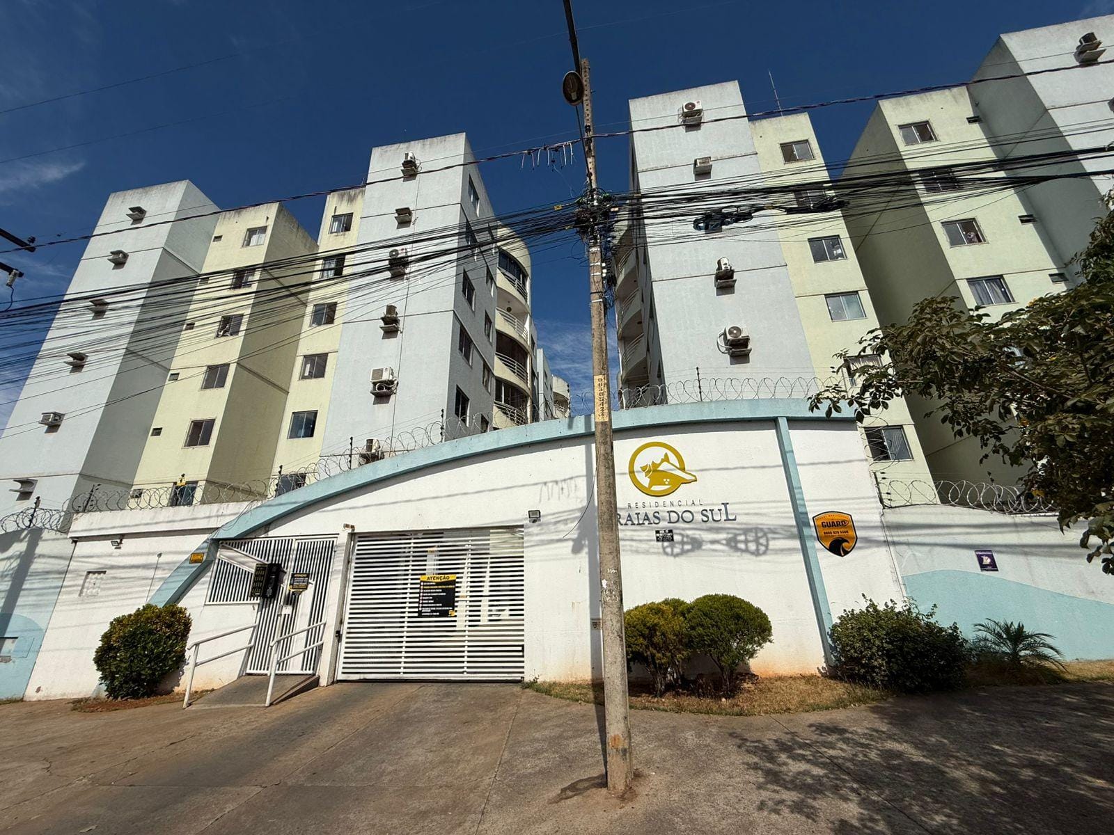 Apartamento à venda com 2 quartos, 64m² - Foto 1