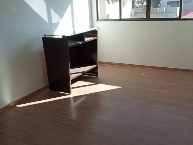 Foto do Apartamento - Ed. Rian - Apartamento para locação com 2 dormitórios - Centro, Londrina/ PR | Premier Imóveis