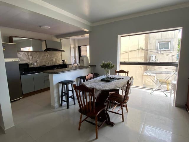 Apartamento 2 quartos e 1 banheiro, à venda, no bairro Ingleses do Rio Vermelho em Florianópolis