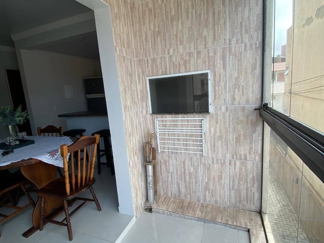 Apartamento 2 quartos e 1 banheiro, à venda, no bairro Ingleses do Rio Vermelho em Florianópolis