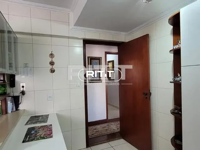 Apartamento com 221m² 5 quartos e 3 banheiros, à venda, no bairro Cambuí em Campinas