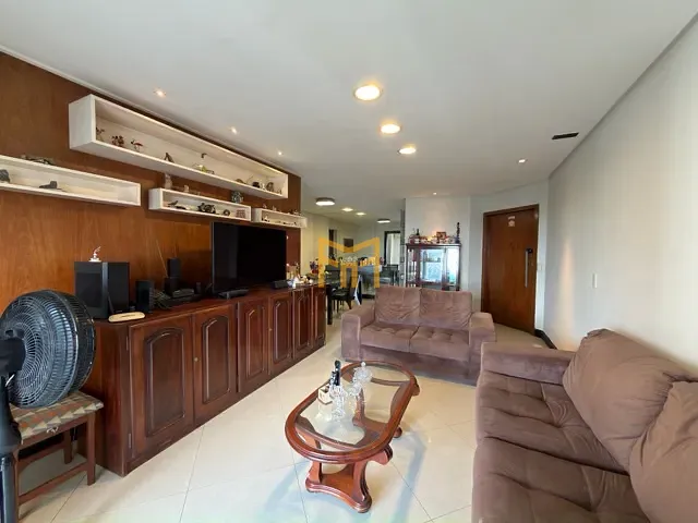 Apartamento 3 quartos e 4 banheiros, à venda, no bairro São Brás em Belém