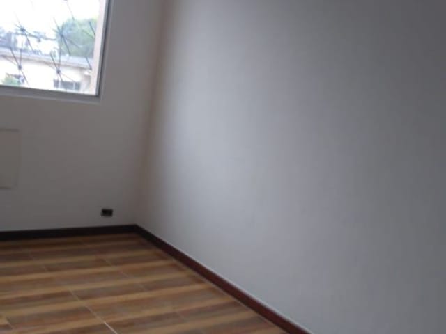 Apartamento 2 quartos e 1 banheiro, à venda, no bairro Praça Seca em Rio de Janeiro