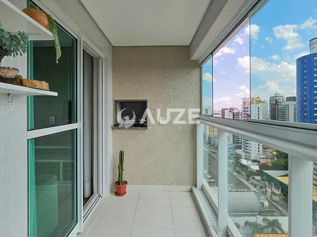 Apartamento com 65m² 2 quartos e 2 banheiros, à venda, no bairro Centro em Curitiba