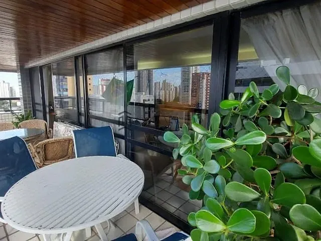 Apartamento 4 quartos e 3 banheiros, à venda, no bairro Graças em Recife