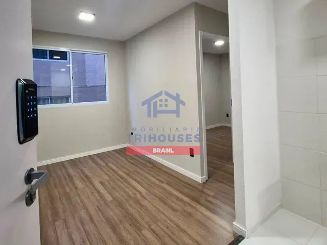 Apartamento 2 quartos e 1 banheiro, à venda, no bairro Campo de Santana em Curitiba