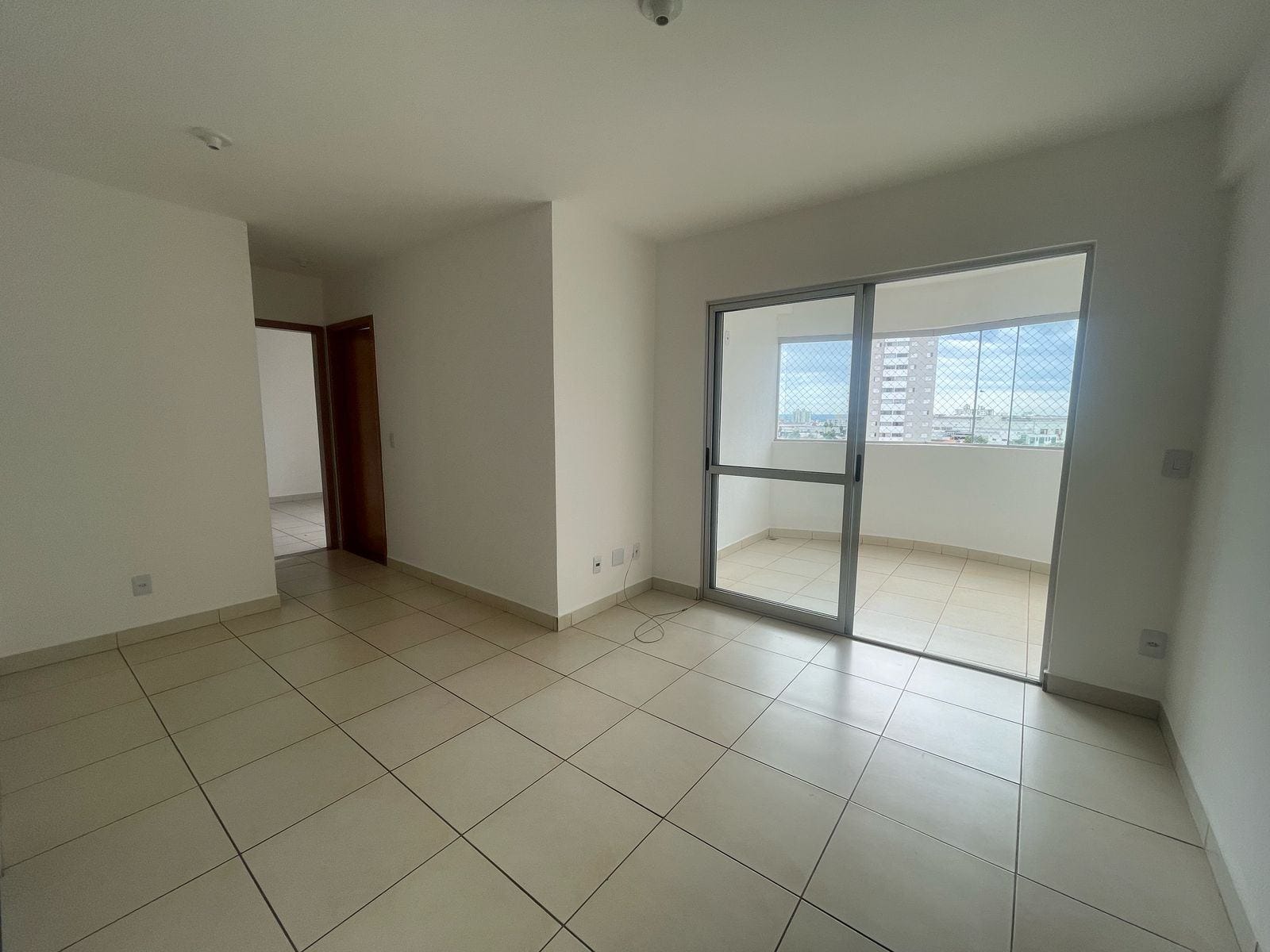 Apartamento à venda com 2 quartos, 62m² - Foto 1