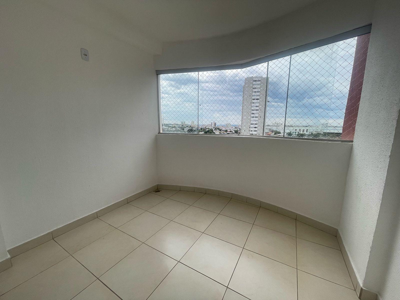 Apartamento à venda com 2 quartos, 62m² - Foto 4