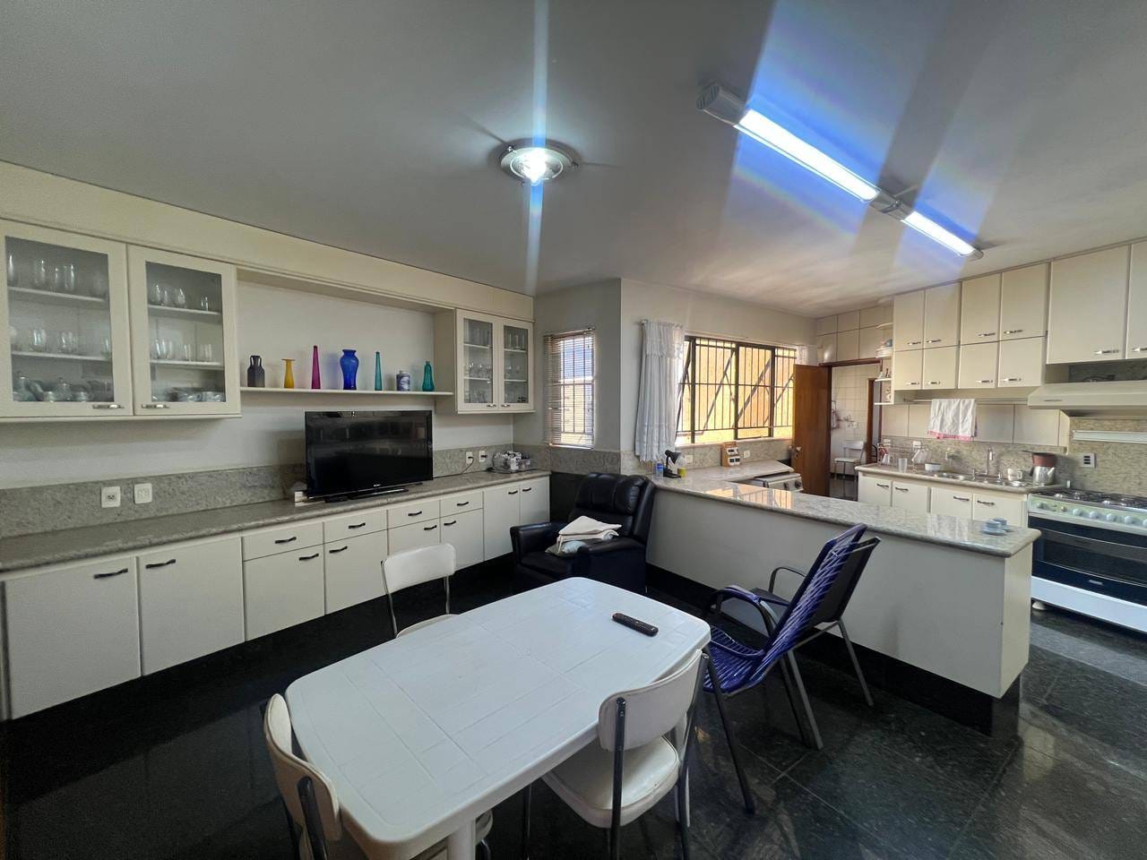 Apartamento à venda com 4 quartos, 350m² - Foto 8