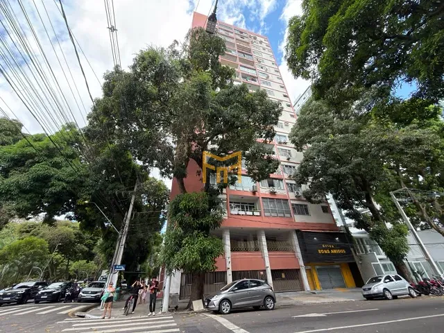 Apartamento 3 quartos e 4 banheiros, à venda, no bairro Batista Campos em Belém