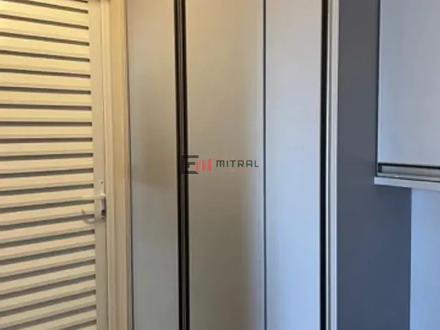 Apartamento 3 quartos e 2 banheiros, à venda, no bairro Centro em Londrina