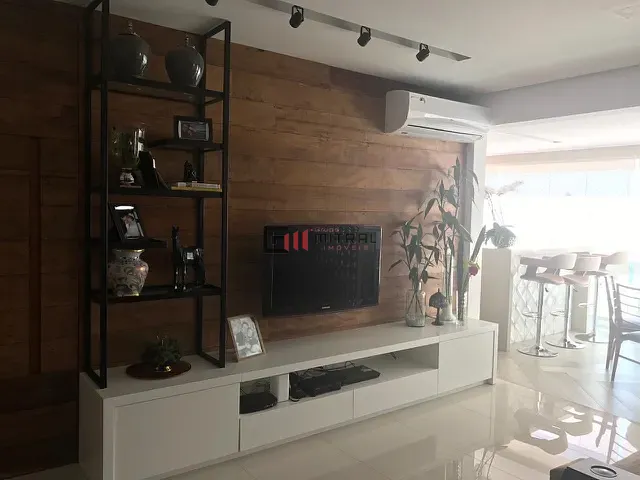 Apartamento 3 quartos e 2 banheiros, à venda, no bairro Centro em Londrina