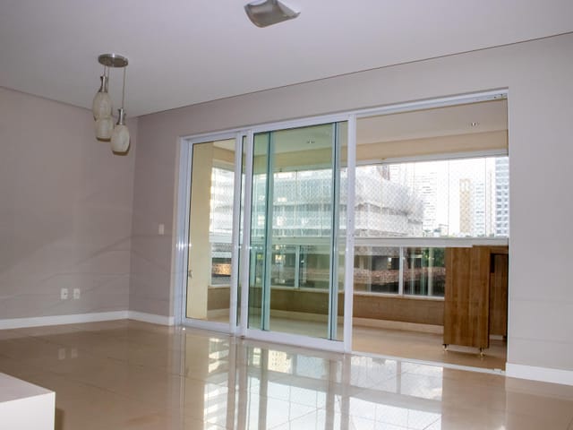 Foto do Apartamento - Ed. Torre Almeria - Apartamento para venda e locação com 3 dormitórios (1 suíte) - Gleba Fazenda Palhano, Londrina/PR | Premier Imóveis