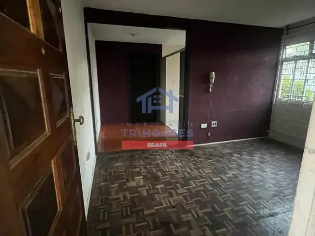 Apartamento 2 quartos e 1 banheiro, à venda, no bairro Sítio Cercado em Curitiba