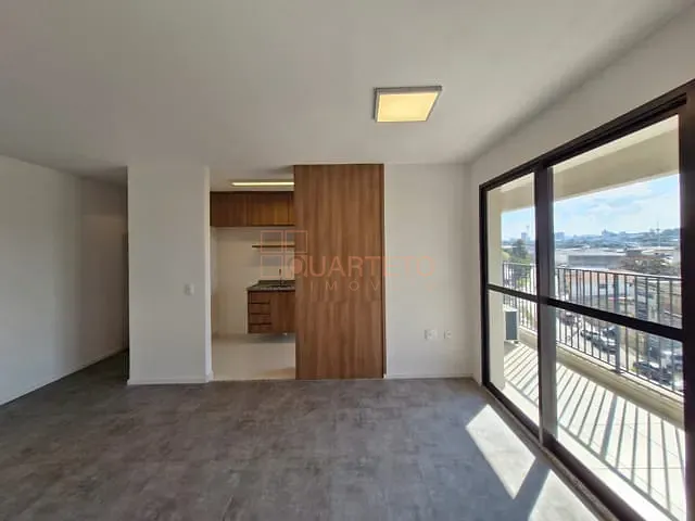 Apartamento 2 quartos e 2 banheiros, à venda ou para alugar, no bairro Vila Anastácio em São Paulo