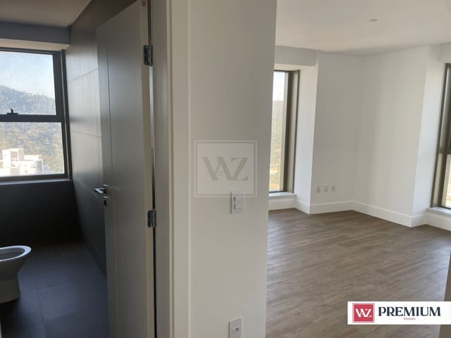 Apartamento 4 quartos e 5 banheiros, à venda, no bairro Centro em Balneário Camboriú