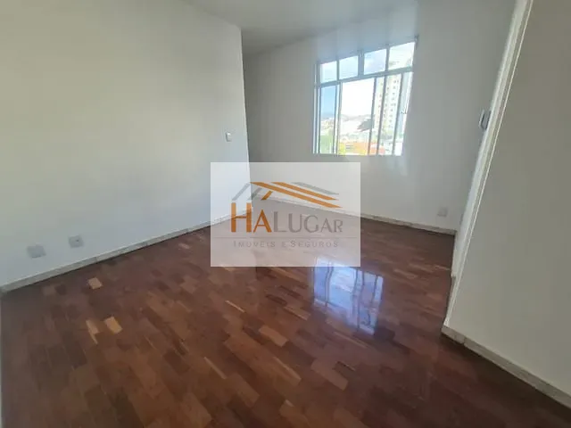 Apartamento 2 quartos e 1 banheiro, para alugar, no bairro Sagrada Família em Belo Horizonte