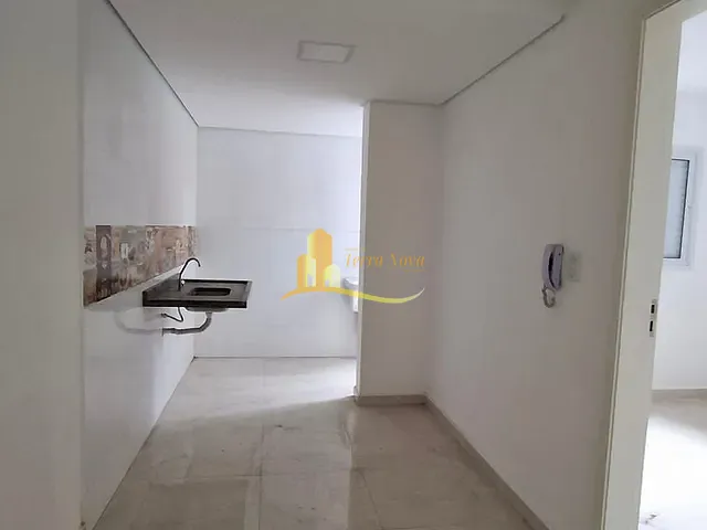 Apartamento 2 quartos e 1 banheiro, à venda, no bairro Vila Carmosina em São Paulo