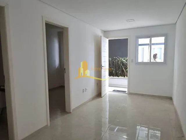 Apartamento 2 quartos e 1 banheiro, à venda, no bairro Vila Carmosina em São Paulo