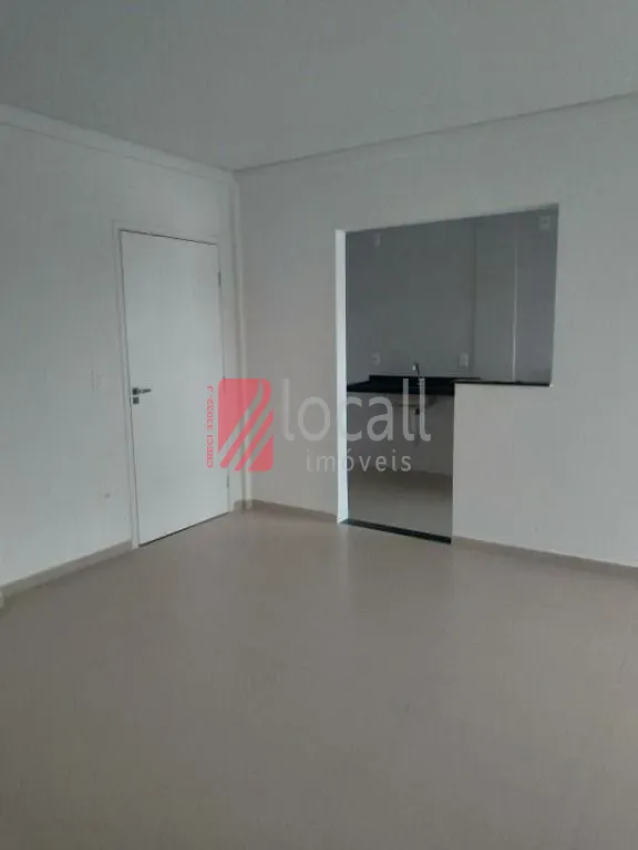 Apartamento com 3 quartos à venda, 80m² — foto 2 de 16