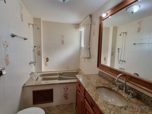 Apartamento 3 quartos e 3 banheiros, à venda, no bairro Centro em Ponta Grossa