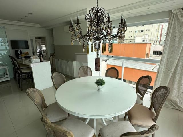Apartamento 4 quartos e 5 banheiros, à venda, no bairro meia praia em Itapema