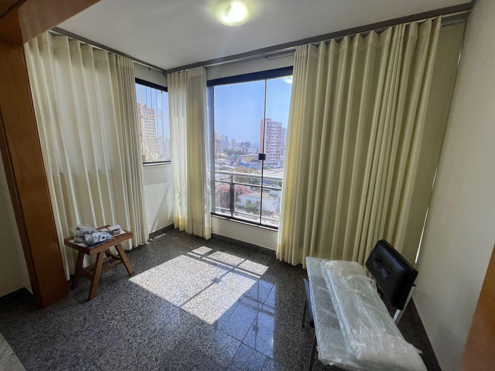 Apartamento à venda com 3 quartos, 98m² - Foto 1