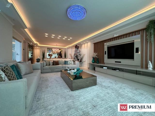 Apartamento com 400m² 4 quartos e 6 banheiros, à venda, no bairro Meia Praia em Itapema