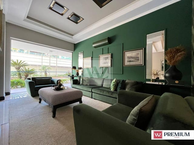 Apartamento com 400m² 4 quartos e 6 banheiros, à venda, no bairro Meia Praia em Itapema