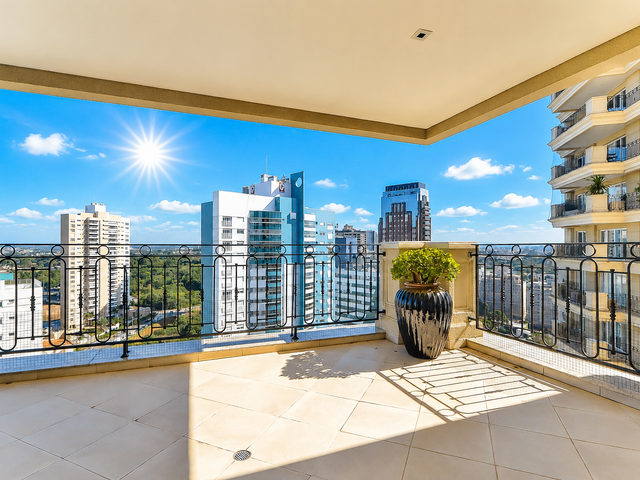 Apartamento com 561m² 3 quartos e 6 banheiros, à venda, no bairro Mossunguê em Curitiba