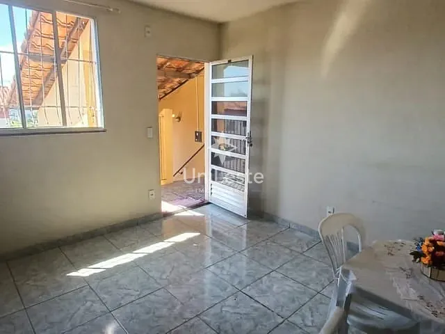 Apartamento 2 quartos e 1 banheiro, à venda, no bairro Jardim Vitória em Belo Horizonte