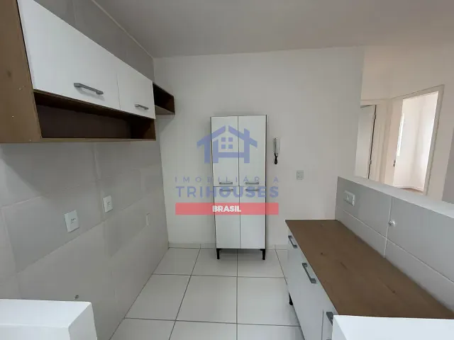 Apartamento 2 quartos e 1 banheiro, à venda, no bairro Bom Jesus em Campo Largo