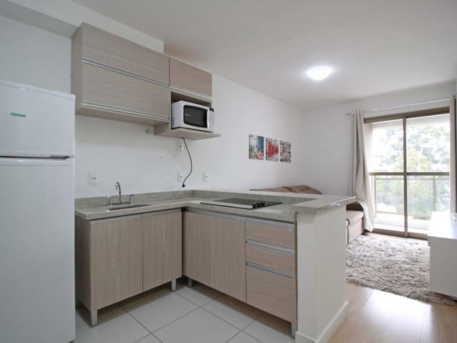 Apartamento 1 quarto e 1 banheiro, para alugar, no bairro Campina do Siqueira em Curitiba