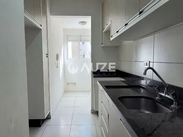 Apartamento com 60m² 3 quartos e 1 banheiro, à venda, no bairro Capão Raso em Curitiba