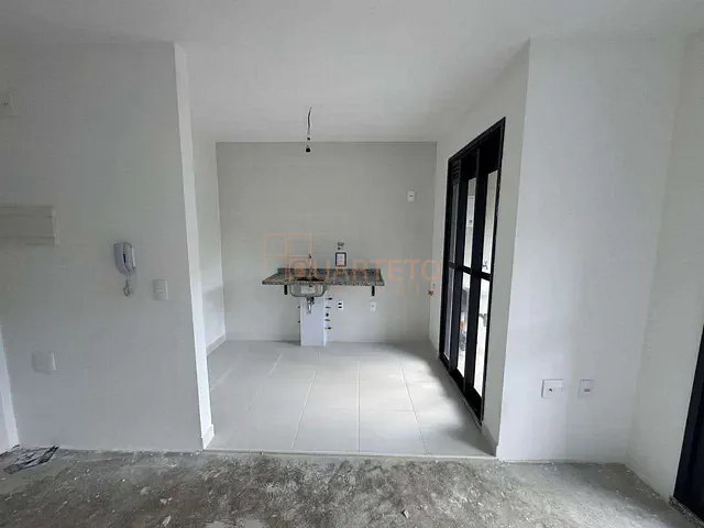 Apartamento 2 quartos e 2 banheiros, à venda, no bairro Vila Anastácio em São Paulo