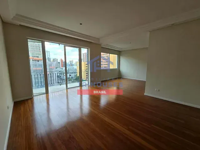 Apartamento 4 quartos e 4 banheiros, à venda, no bairro Centro em Curitiba